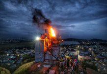 திருப்பரங்குன்றம் மலையில் தீபம்!