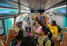 மெட்ரோவில் பயணம் செய்யும் போது சத்தமாக பேசினால் அபராதம்!