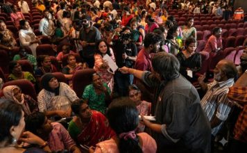 நிதியுதவி வழங்கிய படக்குழு!